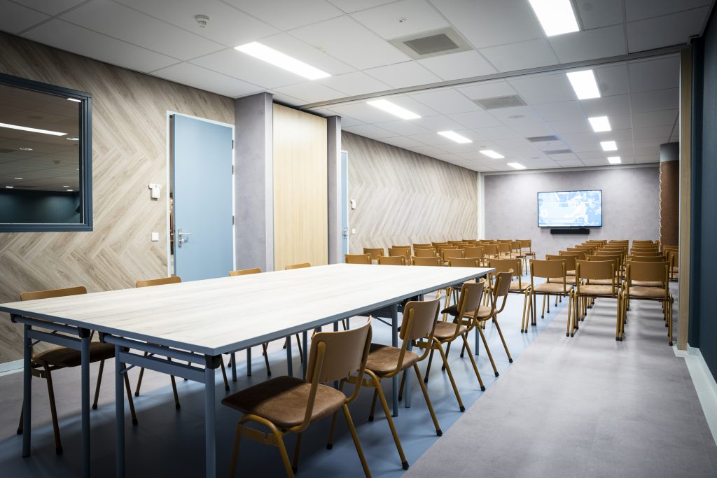 Vergaderlocatie en sport, vergaderlocatie en entertainment, vergaderen en feestlocatie