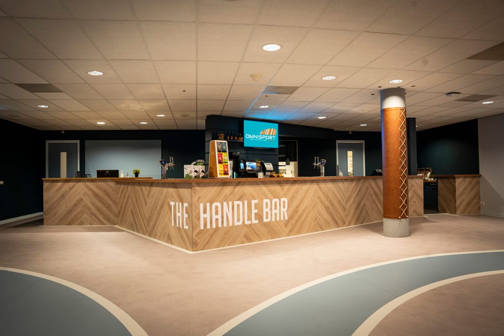 sportfoyer, ontmoetingsplek, publieksevenement, catering, VIP ruimte, indoor atletiek